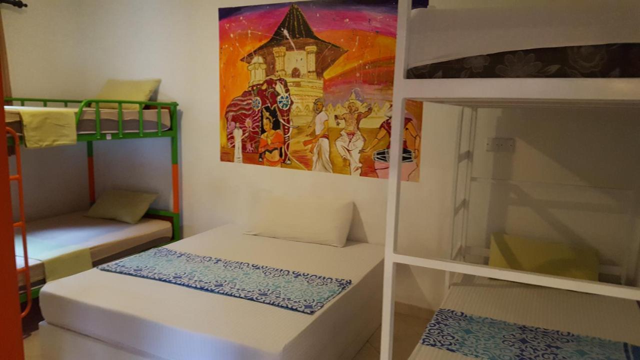 The Backpack Hub At Weligama Hostel Exterior photo