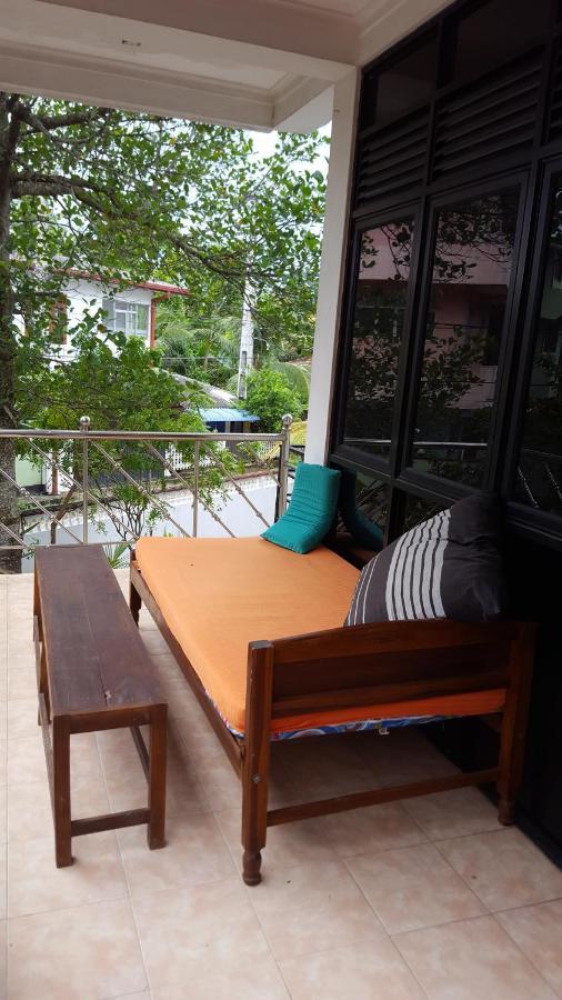 The Backpack Hub At Weligama Hostel Exterior photo