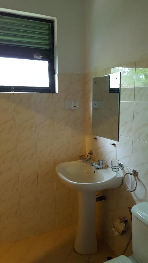 The Backpack Hub At Weligama Hostel Exterior photo