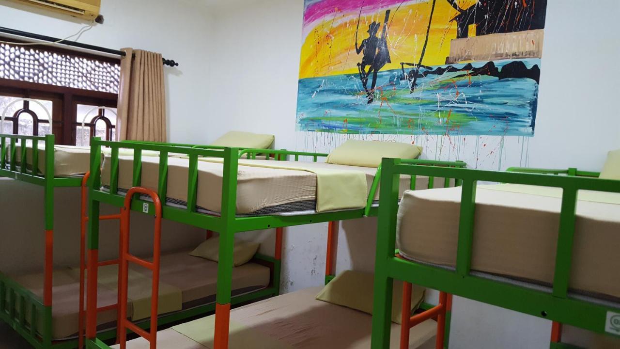 The Backpack Hub At Weligama Hostel Exterior photo