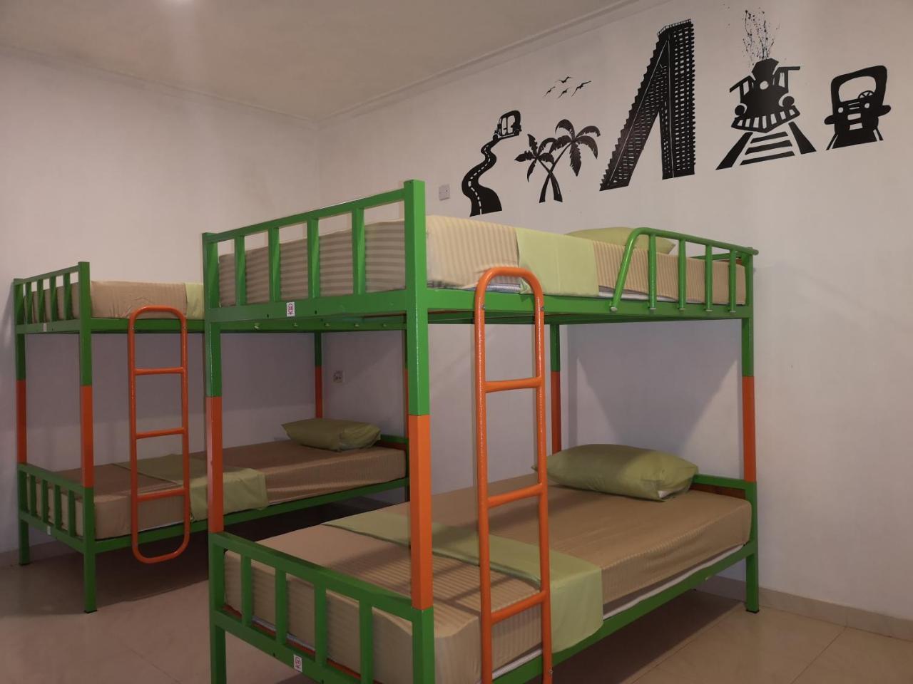 The Backpack Hub At Weligama Hostel Exterior photo