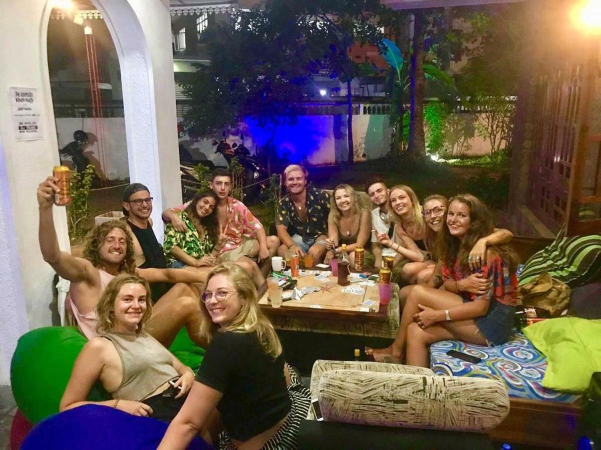 The Backpack Hub At Weligama Hostel Exterior photo
